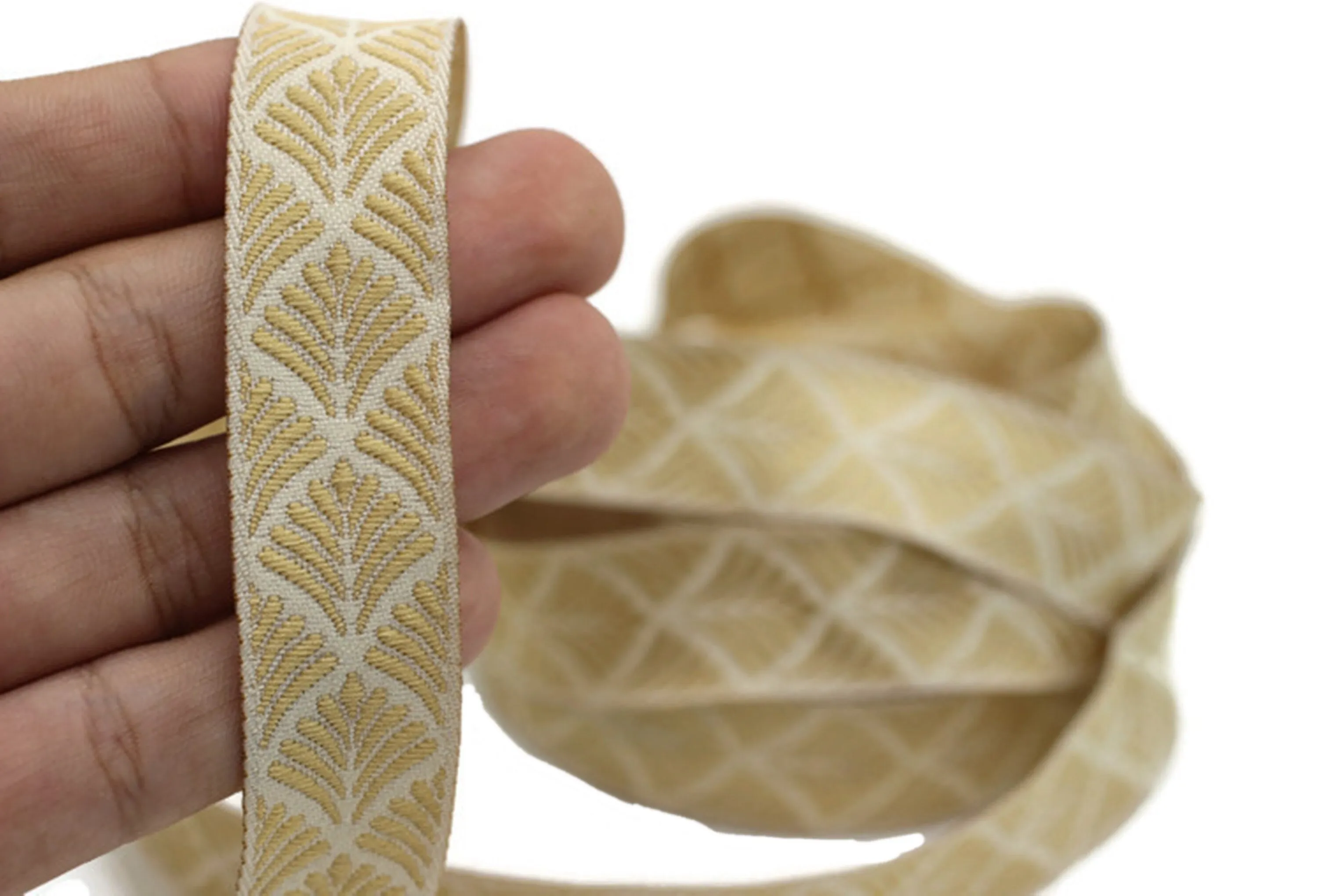 20 mm Golden Seashell 0.78 (inch) | SeaShell Ribbon | Embroidered Woven Seashell Ribbon | Jacquard Ribbon | 20 mm Wide | 20273