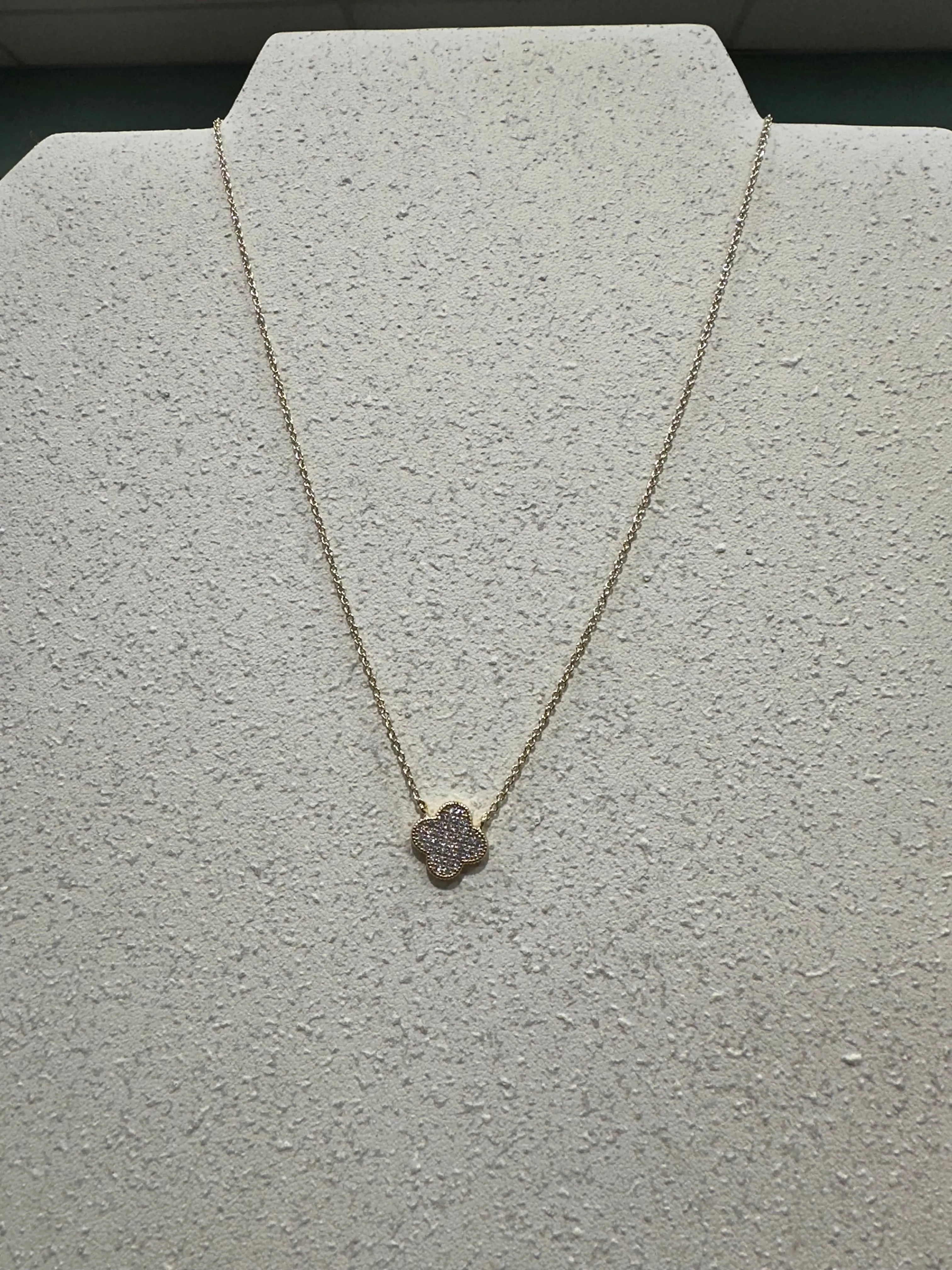 Trèfle Necklace